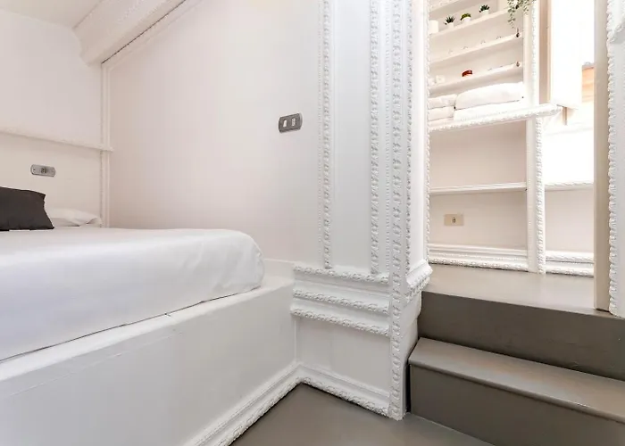 Condotti Loft - Center Рим