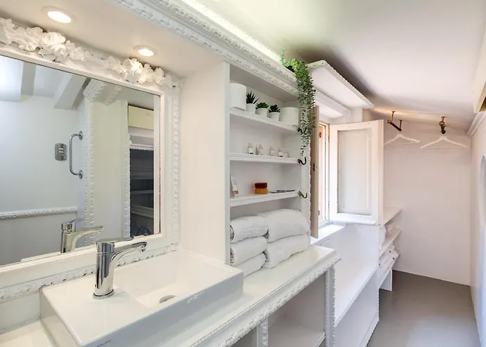 Condotti Loft - Center Рим